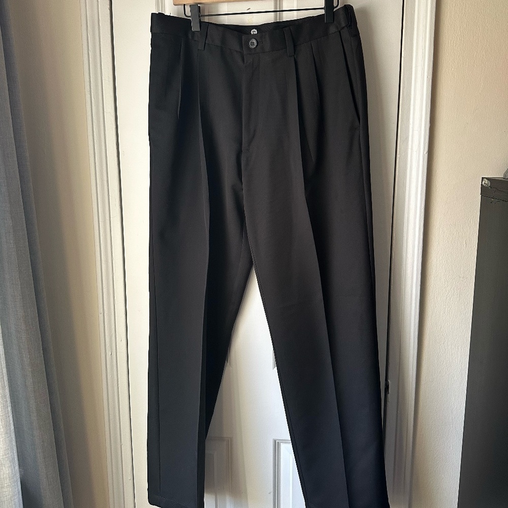 Haggar Mens Black Pleated Dress Pants - 34x32